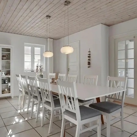 Riki - 150m From The Sea By Interhome *